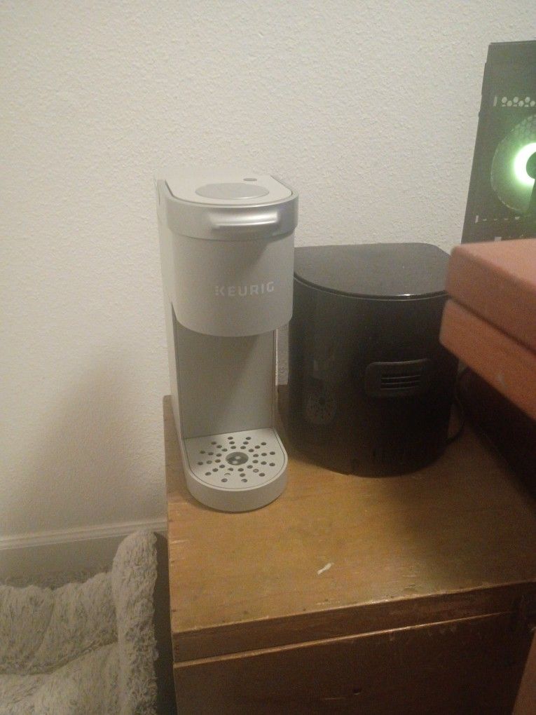 Keurig K-Mini Single Serve Coffee Maker