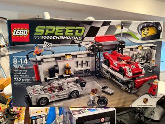 Lego Speed Champions Porsche 919 Hybrid and 917K Pit Lane