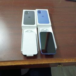 Two iPhone Sixteens Bundle Deal Two For $1000 New