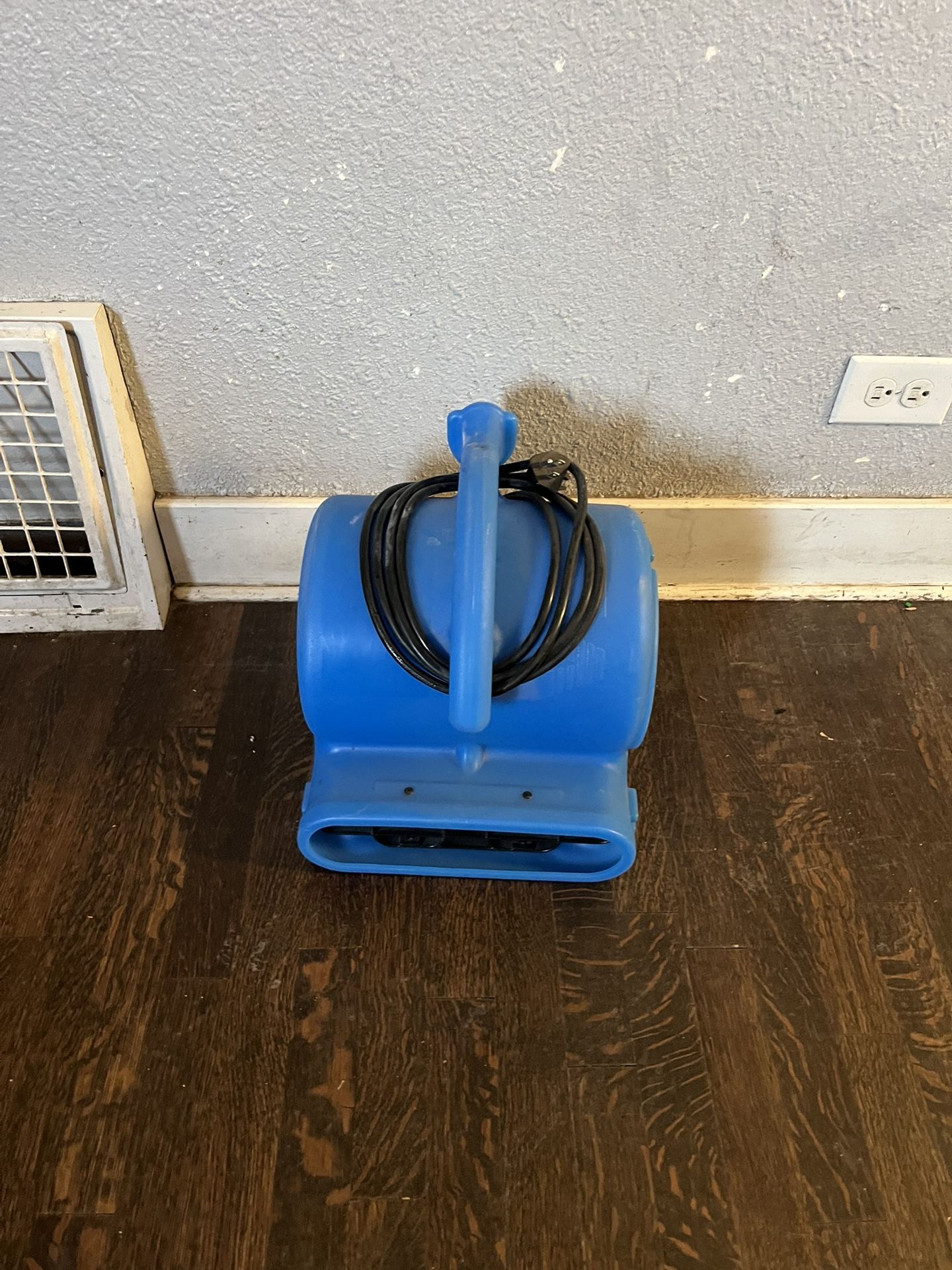 B-Air 13.3 in. H 3 speed Blower Fan