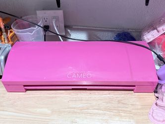Silhouette Cameo 3