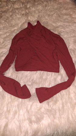 Red long sleeve crop