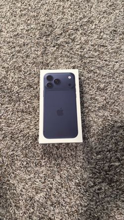 iPhone Pro Max 256 GB deep blue brand new inbox sealed
