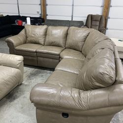 U Curved Leather Recliner Sectional Couch “WE DELIVER”