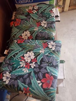 Hampton Bay Tropical Square Outdoor Cushion