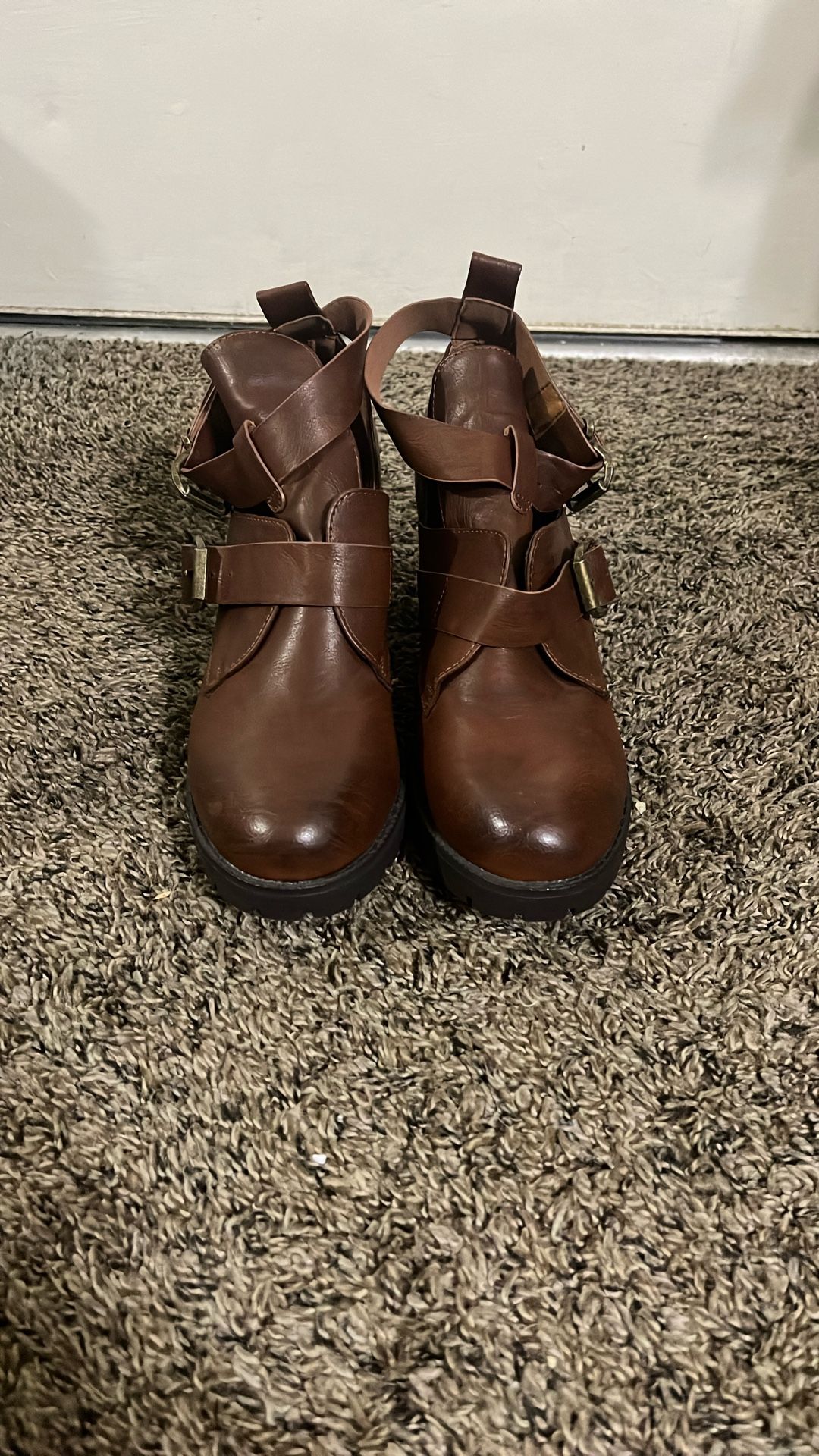 Pierre Dumas Women’s Size 10 Strappy Ankle Boots