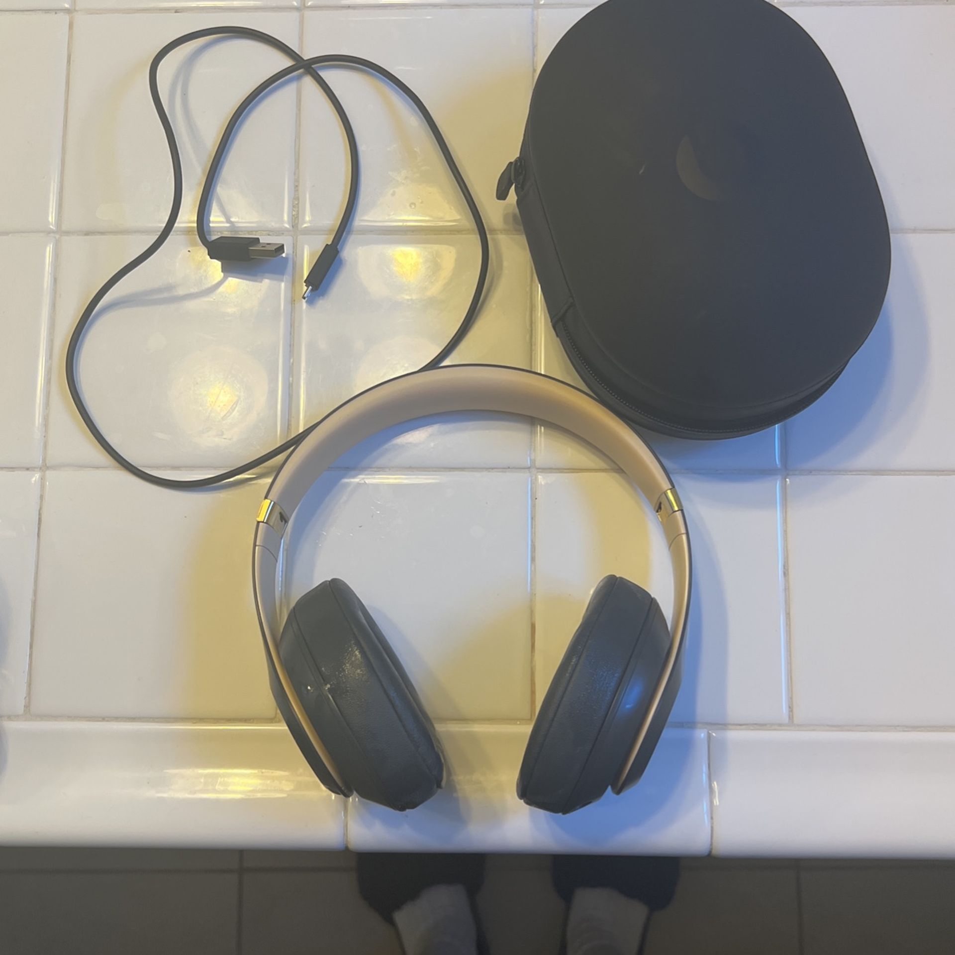 Beats Studio3 Wireless heaphones