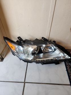 2013,2015 lexus es350 rh headlight