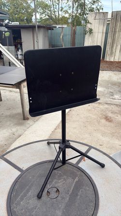 Black Metal Music Stand