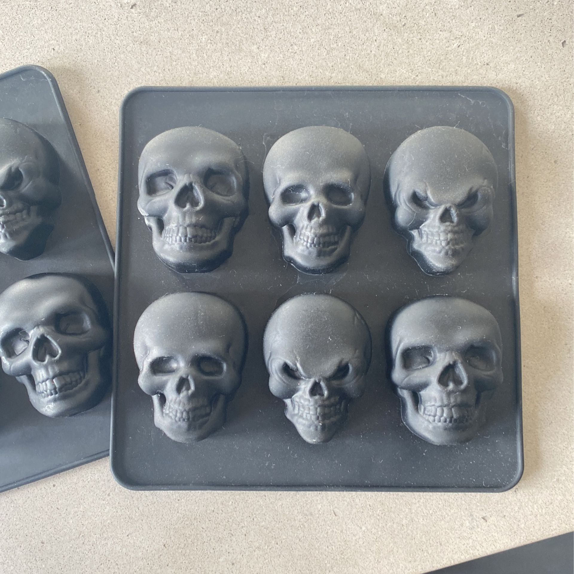 Set Of 2 - Skeleton Ice Cube Trays Gothic  Soft Flexible Makes 12 Ice Cubes Drinks Alcohol Halloween