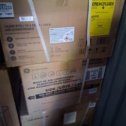 GE 230 ,12 000 Btu Air Conditioner  (3)