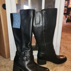 Calf High Black Leather Boots