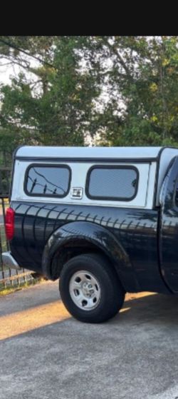 2015 Nissan Frontier extended cab bed