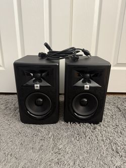 JBL 305P MkII 5" Powered Studio Monitor
