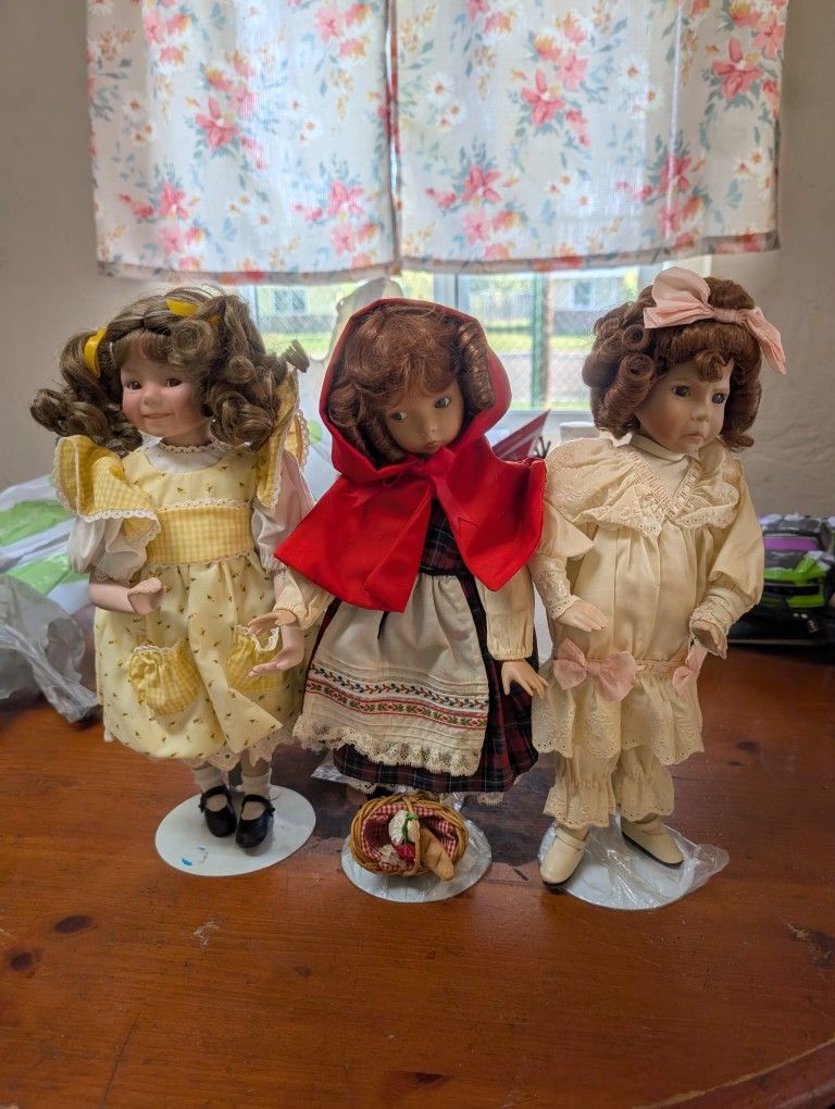 Porcelain Dolls 