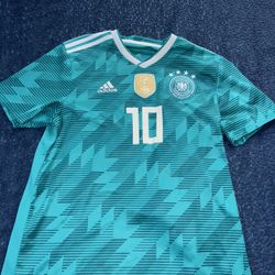 Mesut Ozil Germany Jersey Men's Large FIFA World Cup 2018 Away Adidas Football 
