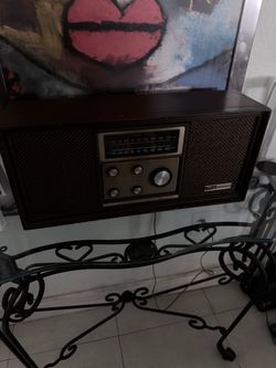 General Electric AM/PM 1960 radio.
