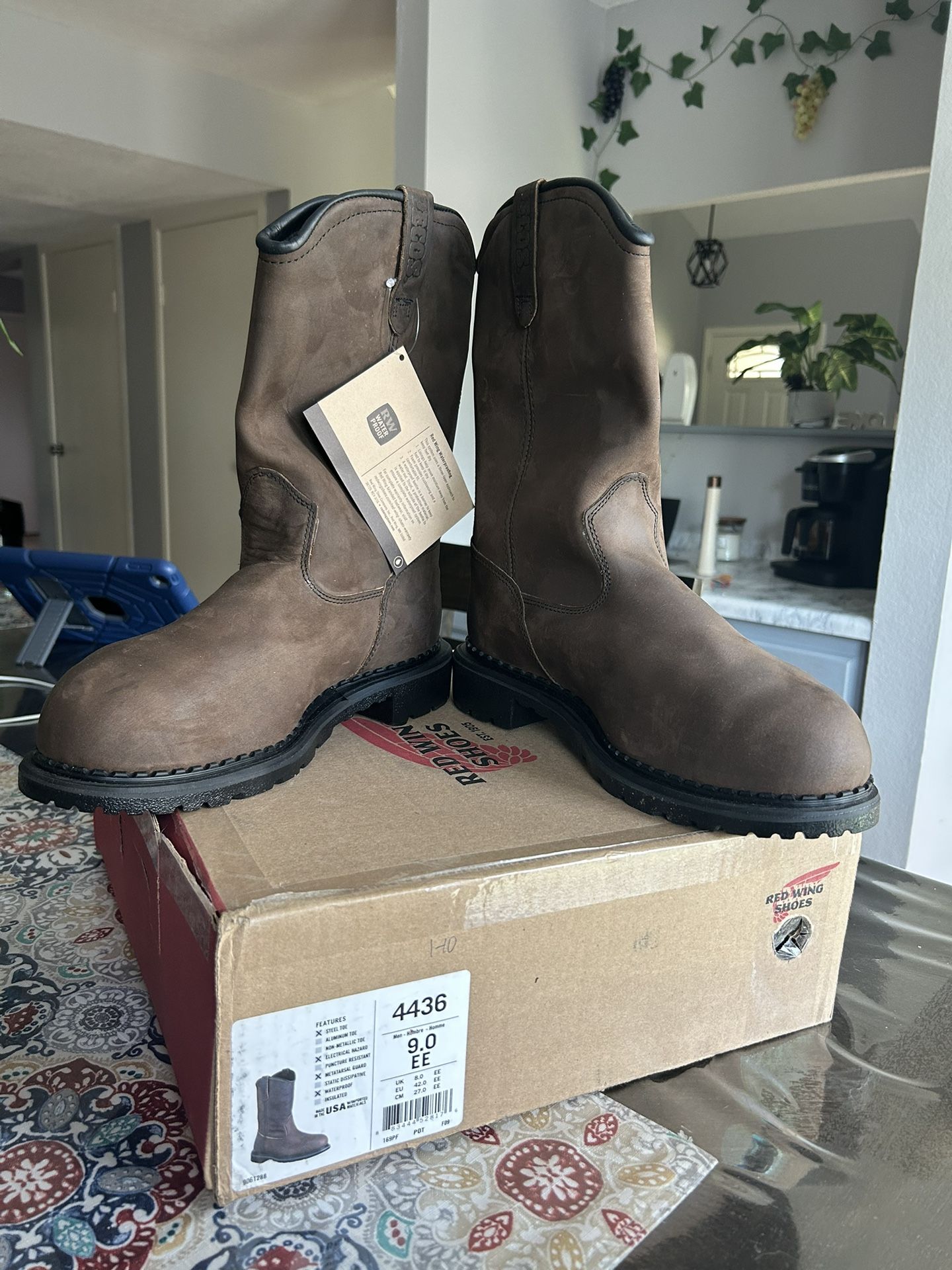 Red Wing Boots Sz 9.0 EE