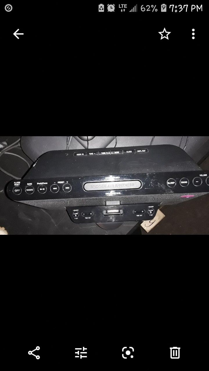 Sony dock station, AM FM radio, alarm clock, Bluetooth speakers