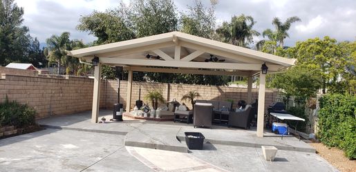 Freestanding patio covers