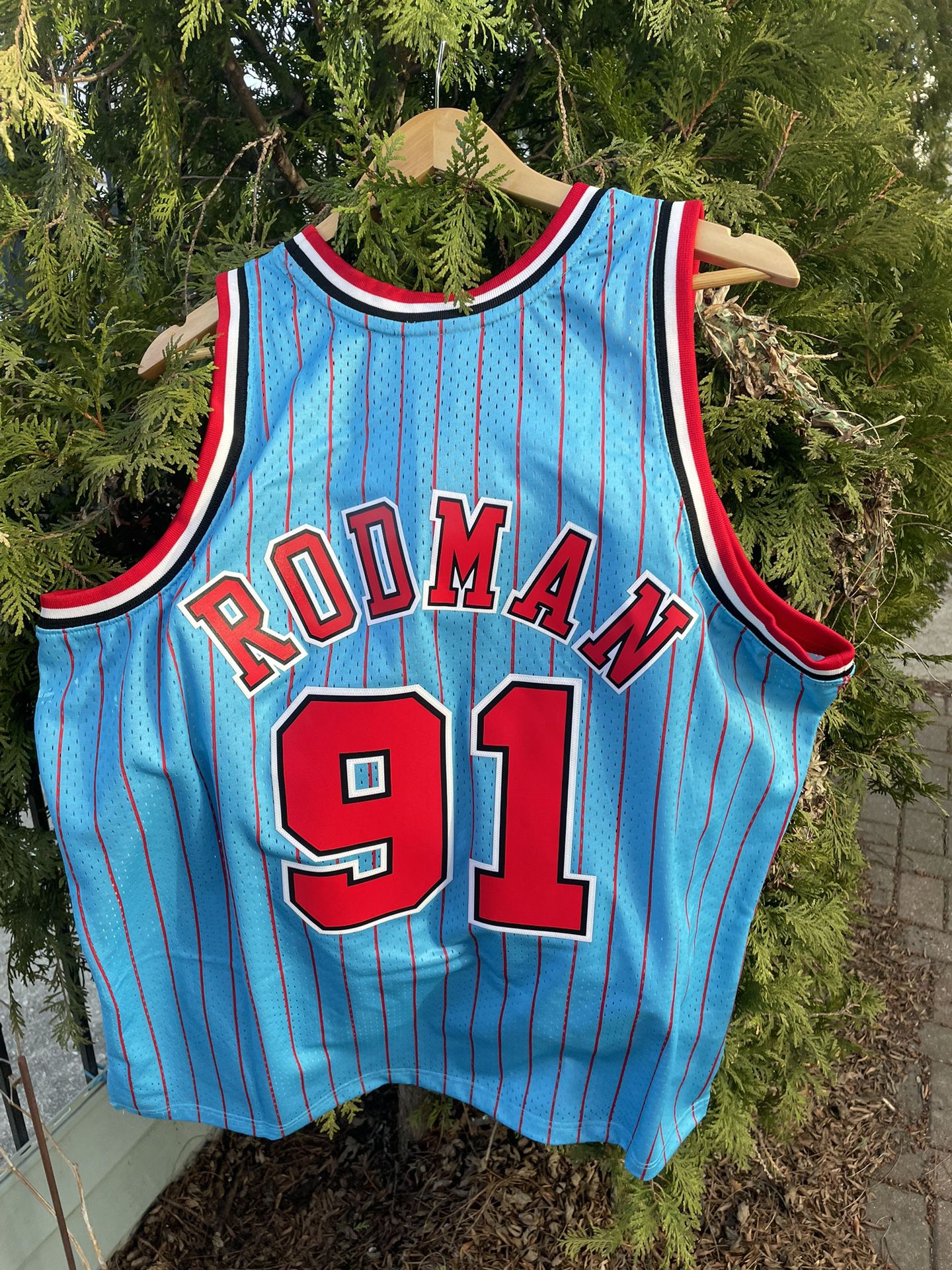 Dennis Rodman All-Star Jersey Size Large for Sale in Richmond, VA - OfferUp