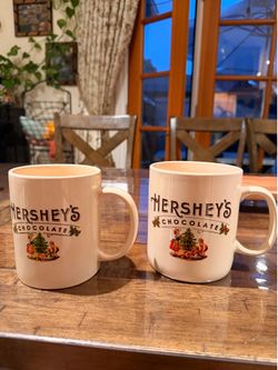 Hershey's Christmas mugs