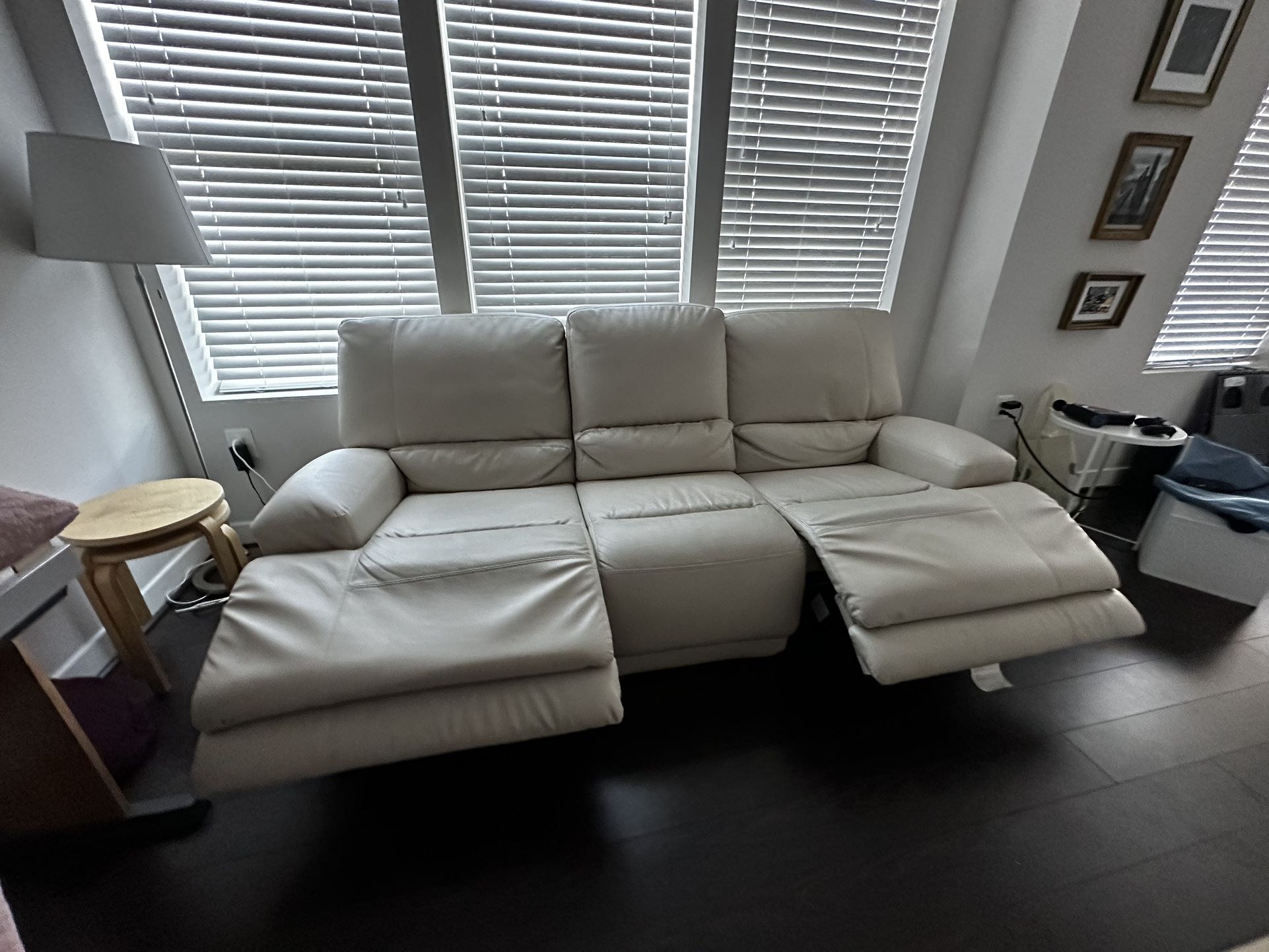 IKEA Vannas Power Based Recliner Sofa