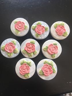Flower knobs