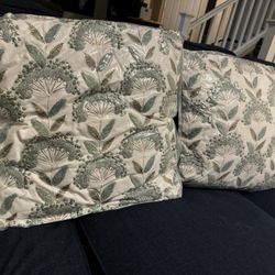 Decorating Pillows