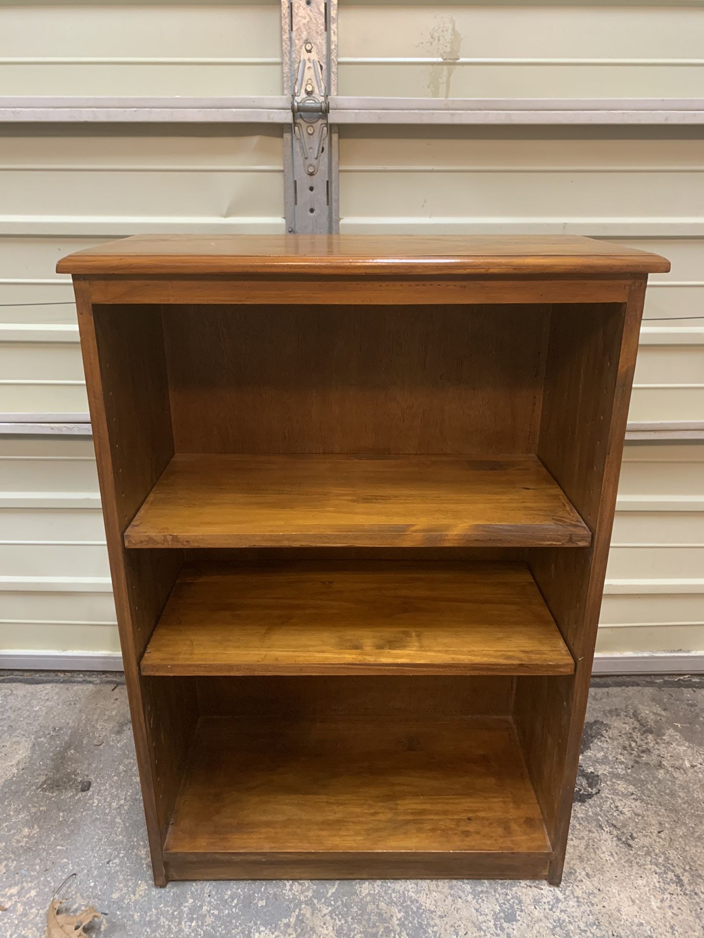 Wooden Bookshelf 