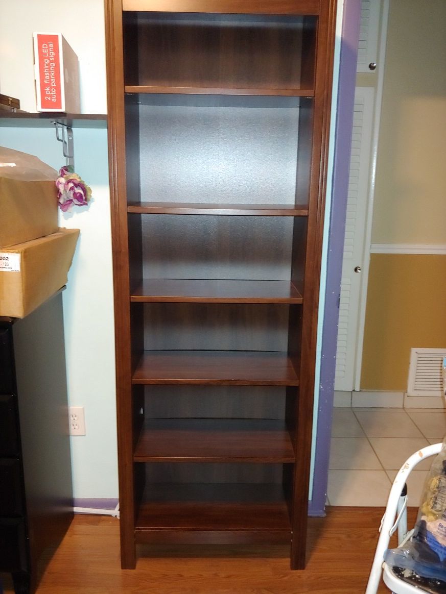 Bookshelf good condition 6 shelves wood. 26"Wx75"Hx12"D