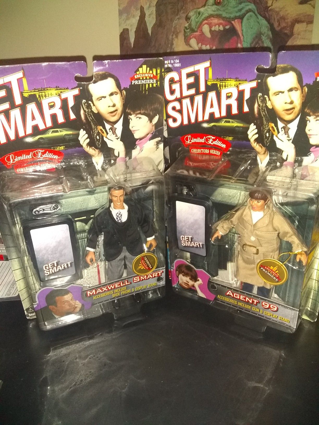 Brand New Get Smart Set Maxwell Smart and Agent 99 Action Figures