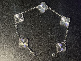 Silver Clover Bracelet