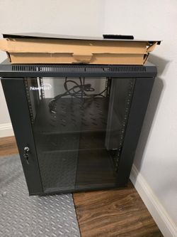 NavePoint 15U Server Cabinet Rack (600mm)