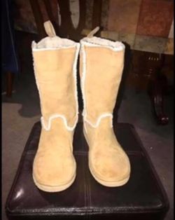 Boots for Women's brand American Eagle size 8