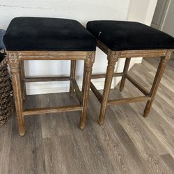 2 beautiful Black Velvet Barstools White Oak