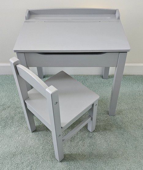 Melissa & Doug Wooden Lift-Top Desk Gray Grey Toddler Kids Self-Containted Storage Chair Set

From non smoking pet free home. Selling for my son, so h
