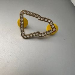Border Pin