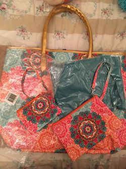 Beach bag with scarf and small wallets