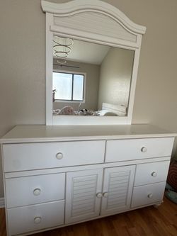 VANITY FOR SALE PICK UP ONLY