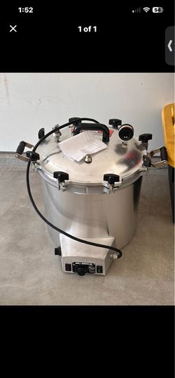 Wisconsin Aluminum Foundry Electric Autoclave Sterilizer w/ Papers