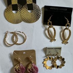 Lot Of 5 Pair Of Earrings