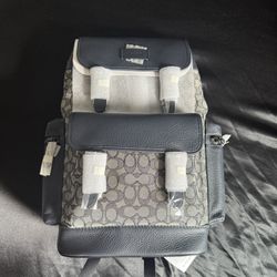 Coach | READ DESCRIPTION 