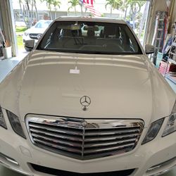2013 White Mercedes Benz E350 4D Sedan