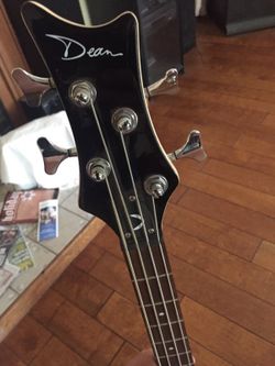Dean Electric bass guitar