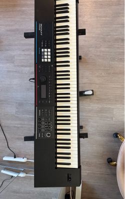88-Key Roland JUNO-DS ProSounds Bundle
