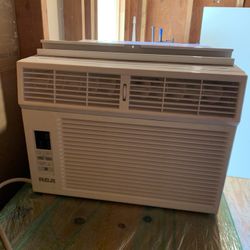 WINDOW Air Conditioner, 12,000 BTU  