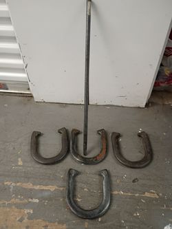 Vintage set of  Horseshoes game