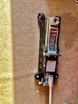 Craftsman 2½-ton Low-Profile Floor Jack