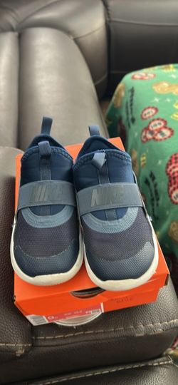 Boys Shoes 8 $15